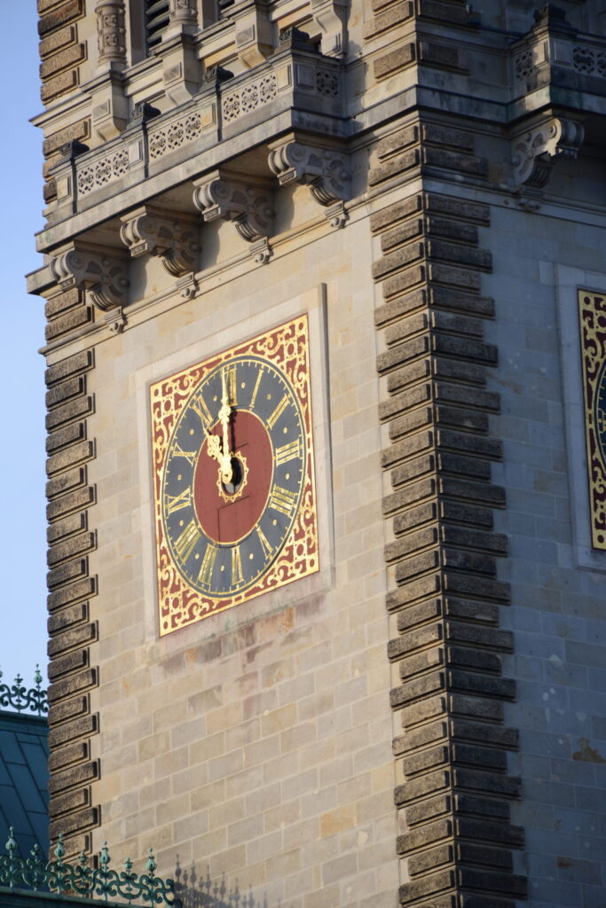Hamburger Rathaus Turmuhr 300mm